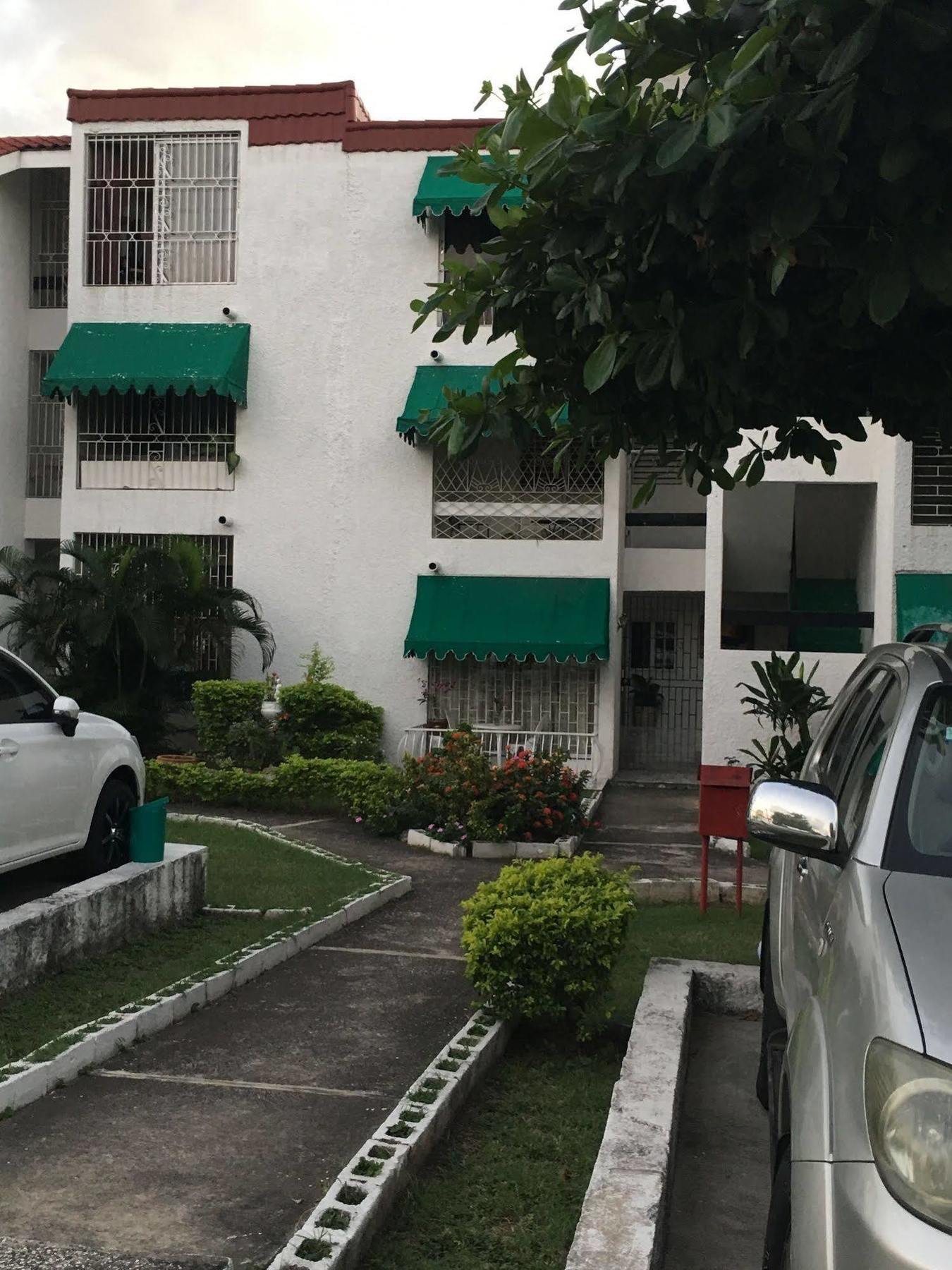 Abacus Jamaica The Zana Suites Kingston Exterior photo